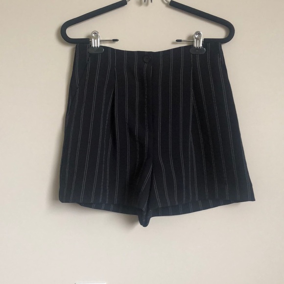 Wilfred Berdine Short - Picture 3 of 5